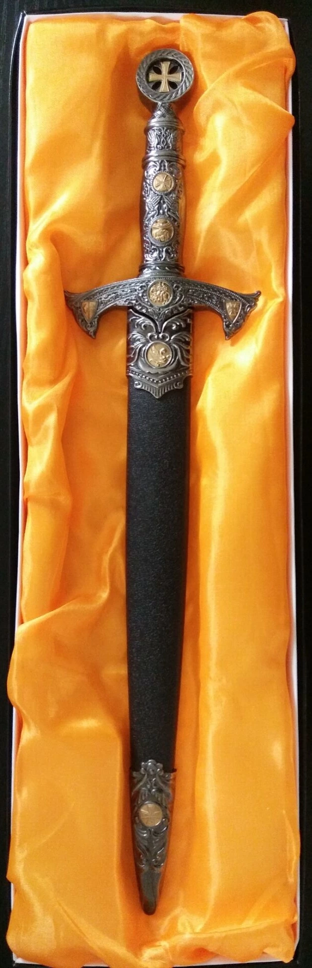 crusader knight sword 955056