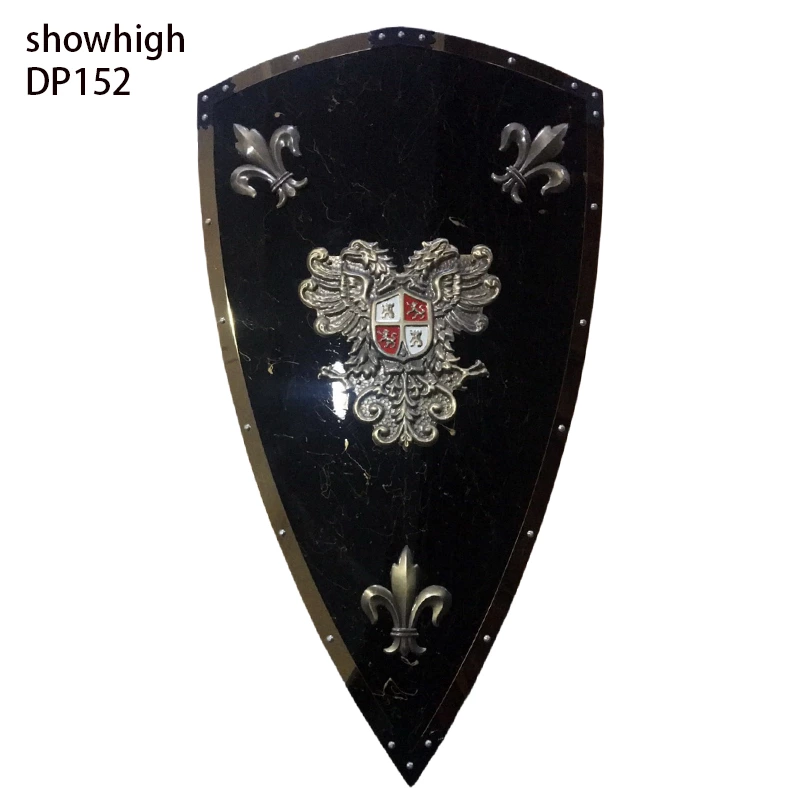 lion wood shield DP146